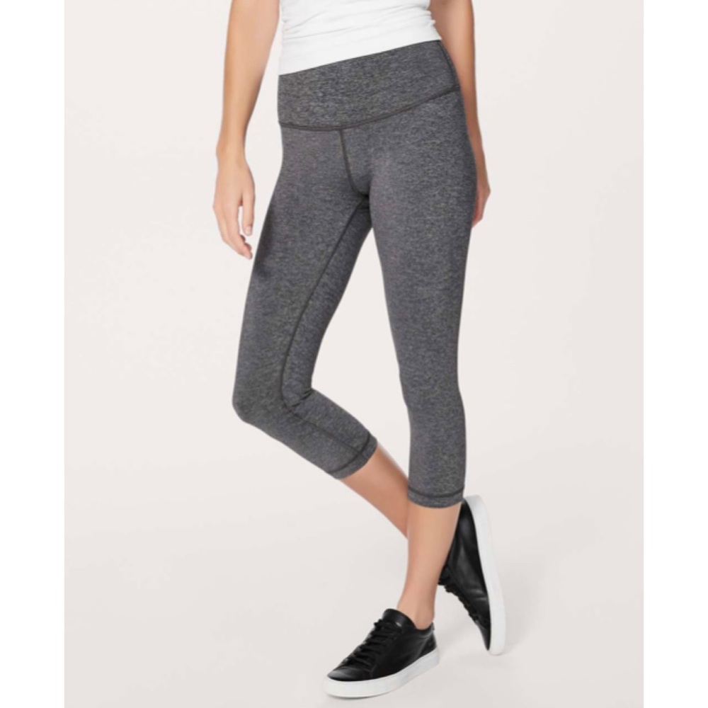 Lululemon Wunder Under Crop (Hi-Rise) *Luxtreme Heathered Black Size 4